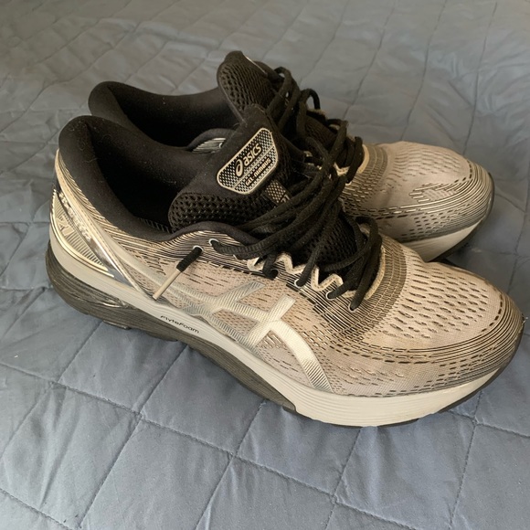 ASICS Gel Nimbus 21 SZ 12 - Picture 1 of 8